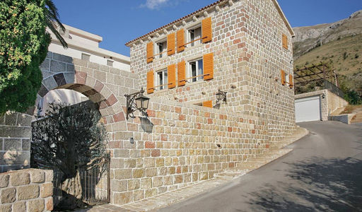 Дом площадью 494 кв.м. с видом на море, лот 1004