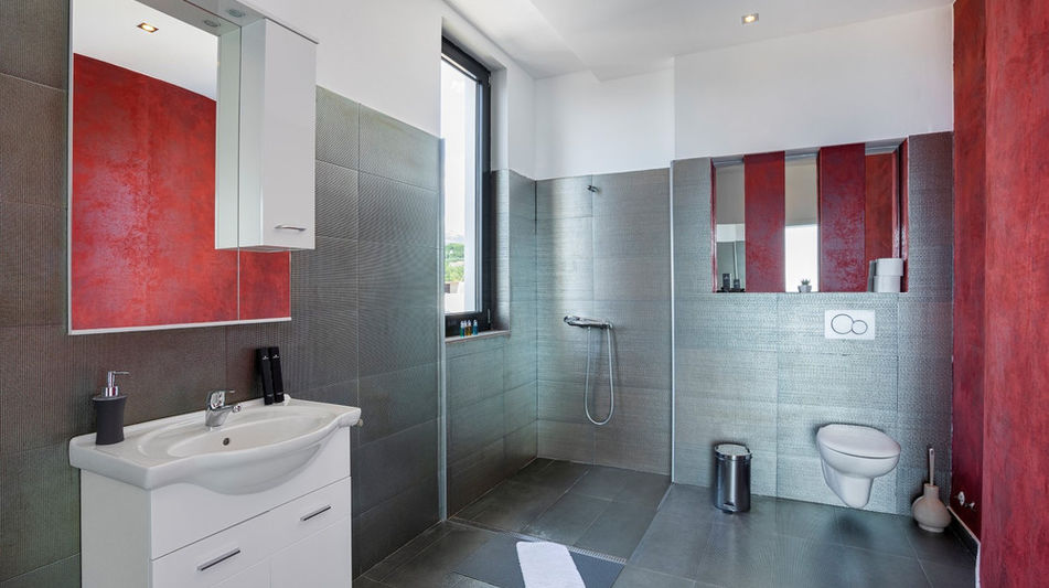 Дом площадью 1150 кв.м. с видом на море, лот 1016