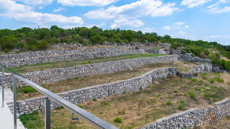 Дом площадью 1150 кв.м. с видом на море, лот 1016