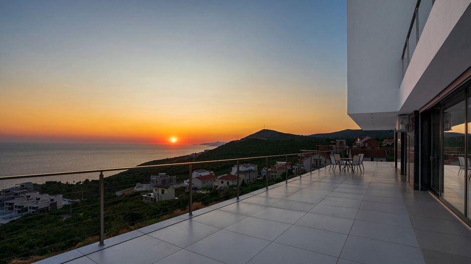 Дом площадью 1150 кв.м. с видом на море, лот 1016