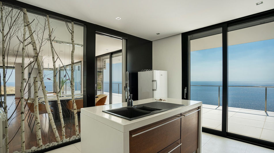 Дом площадью 1150 кв.м. с видом на море, лот 1016