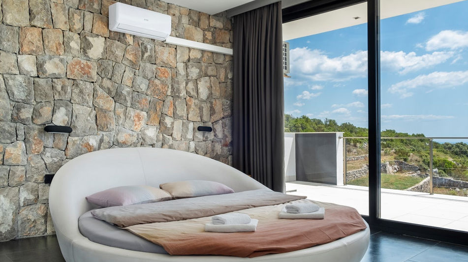 Дом площадью 1150 кв.м. с видом на море, лот 1016