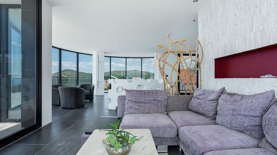 Дом площадью 1150 кв.м. с видом на море, лот 1016