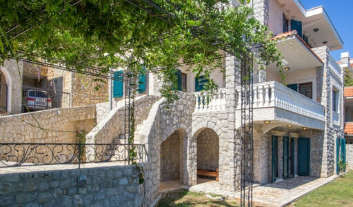 Дом площадью 235 кв.м. с видом на море, лот 1030