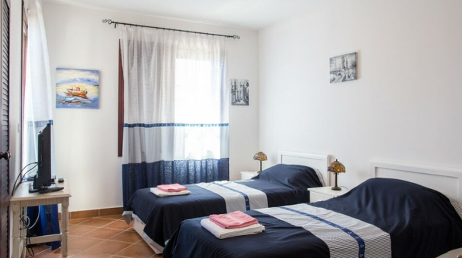 Дом площадью 235 кв.м. с видом на море, лот 1030