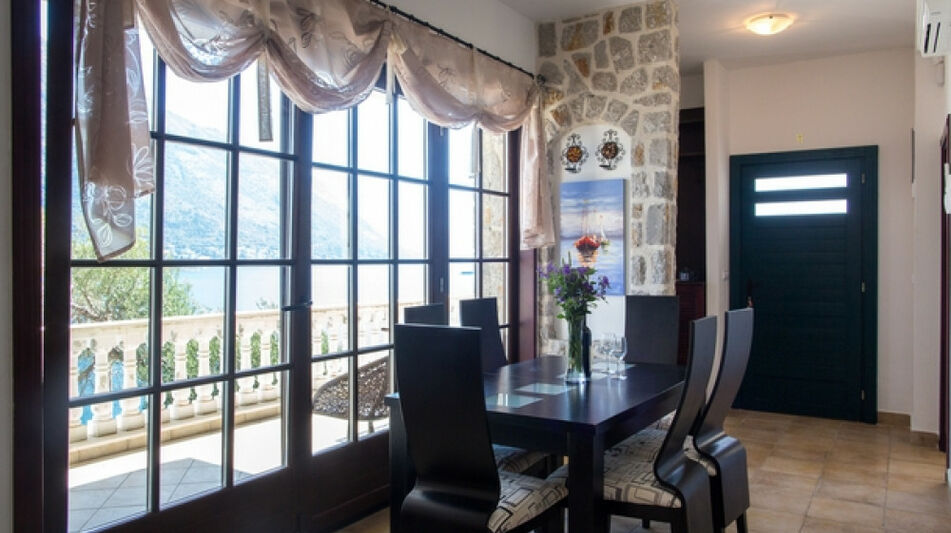 Дом площадью 235 кв.м. с видом на море, лот 1030