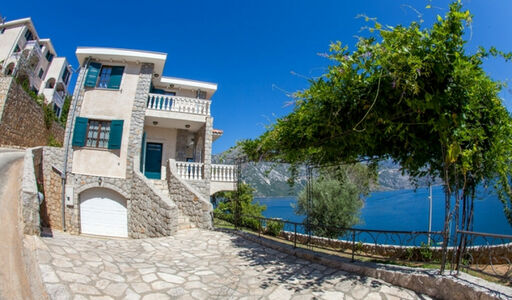 Дом площадью 235 кв.м. с видом на море, лот 1030