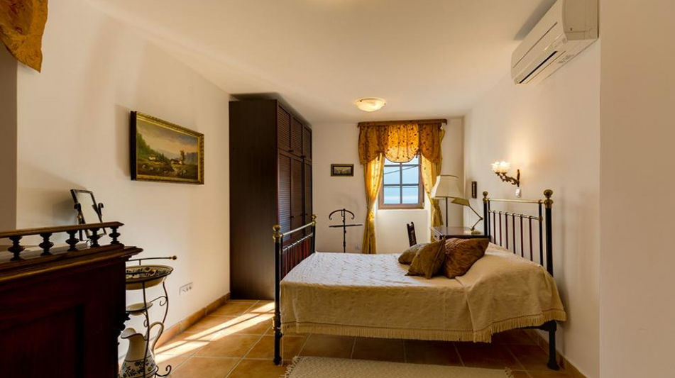 Дом площадью 380 кв.м. с видом на море, лот 1058