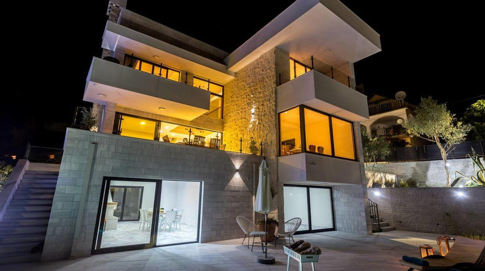 Дом площадью 350 кв.м. с видом на море, лот 1073