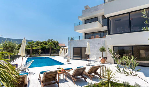 Дом площадью 350 кв.м. с видом на море, лот 1073