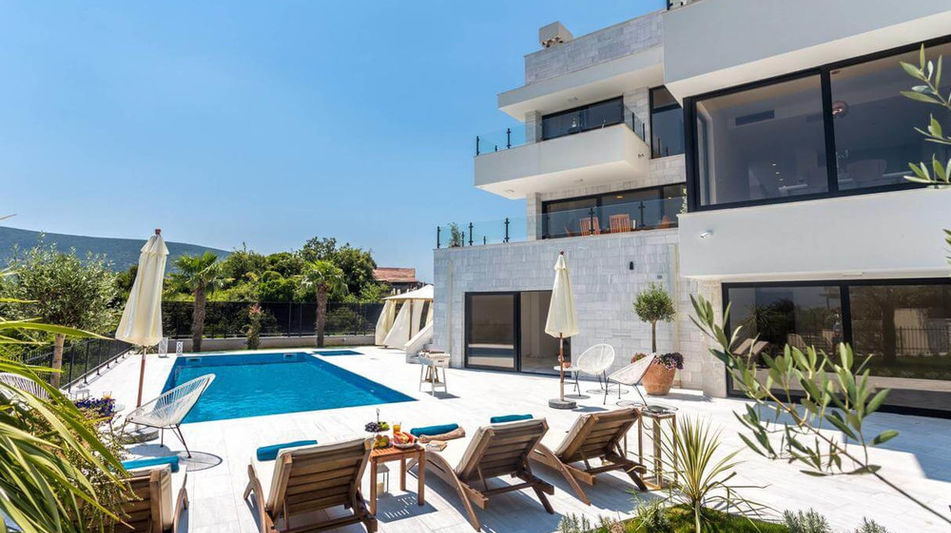 Дом площадью 350 кв.м. с видом на море, лот 1073