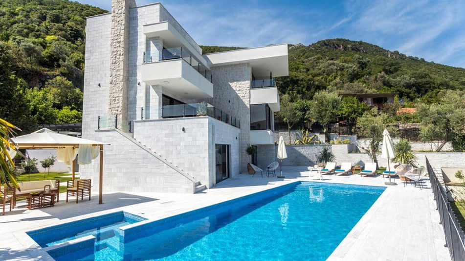 Дом площадью 350 кв.м. с видом на море, лот 1073