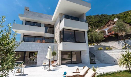 Дом площадью 350 кв.м. с видом на море, лот 1073