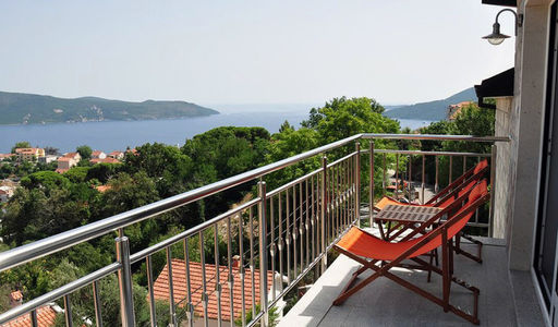 Дом площадью 320 кв.м. с видом на море, лот 1075