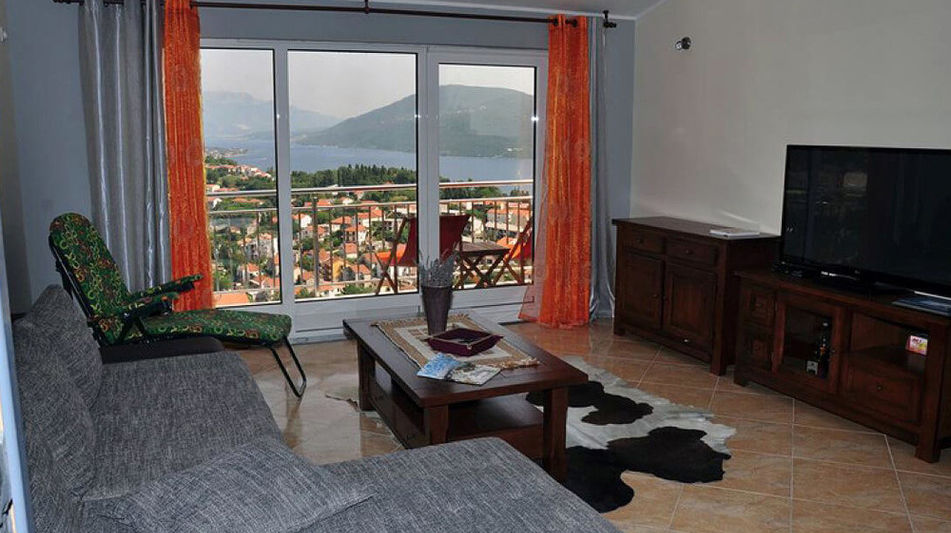 Дом площадью 320 кв.м. с видом на море, лот 1075