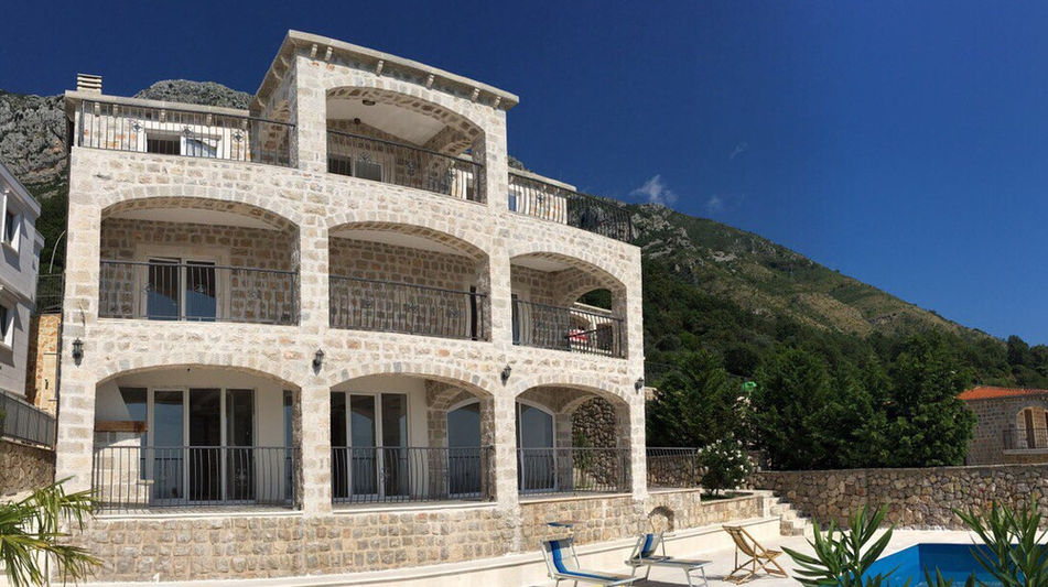 Дом площадью 450 кв.м. с видом на море, лот 1211