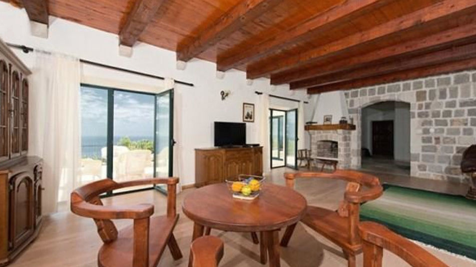 Дом площадью 350 кв.м. с видом на море, лот 1215