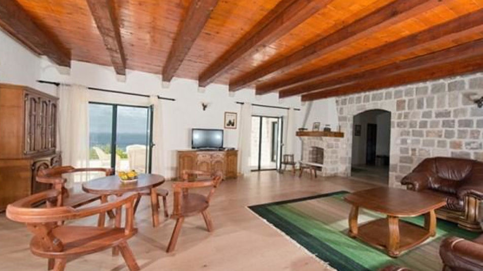 Дом площадью 350 кв.м. с видом на море, лот 1215