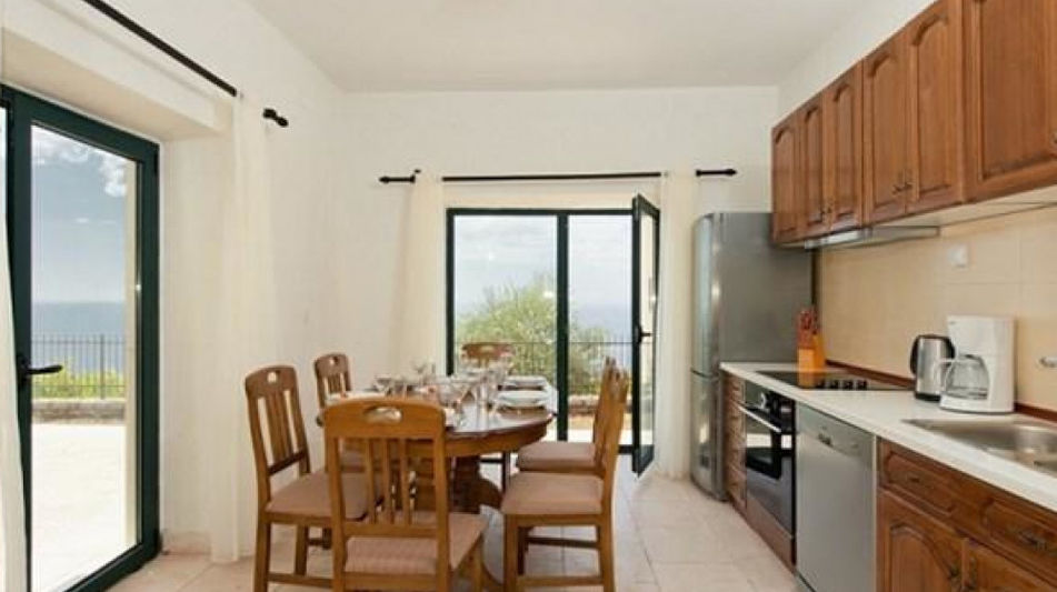 Дом площадью 350 кв.м. с видом на море, лот 1215