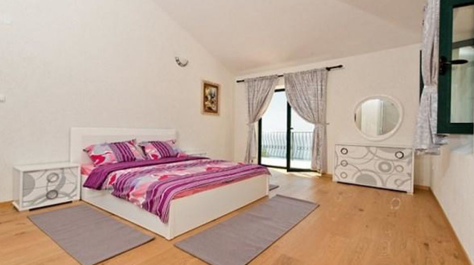 Дом площадью 350 кв.м. с видом на море, лот 1215