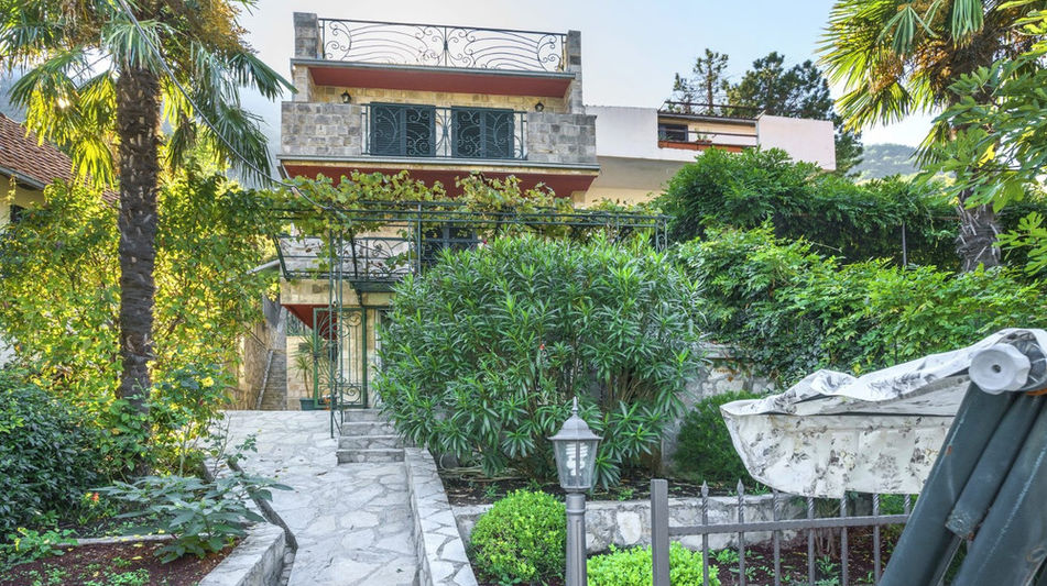 Дом площадью 215 кв.м. с видом на море, лот 1219