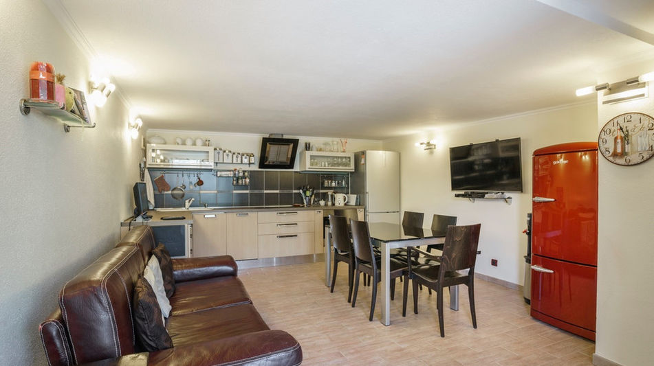 Дом площадью 215 кв.м. с видом на море, лот 1219