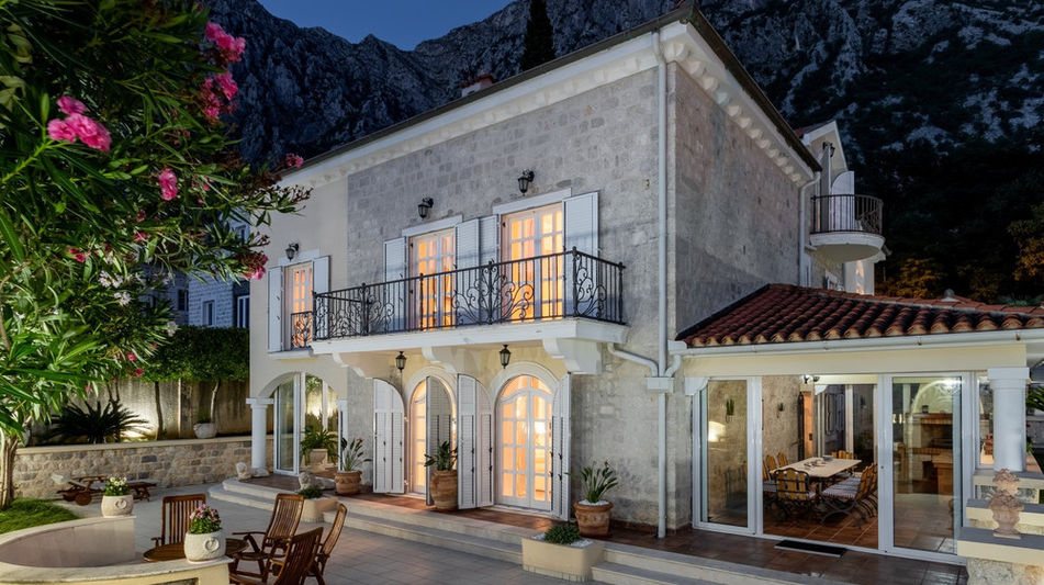 Дом площадью 530 кв.м. с видом на море, лот 1233