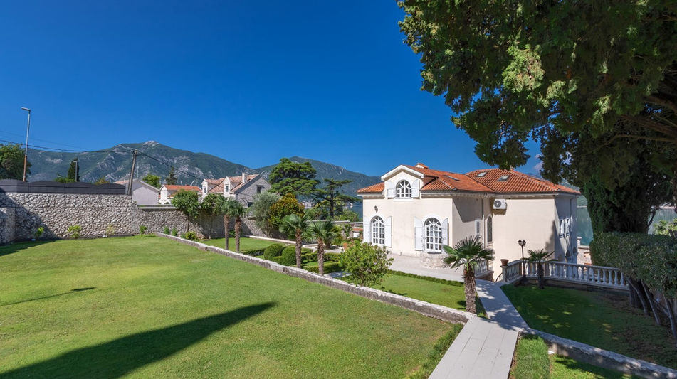 Дом площадью 530 кв.м. с видом на море, лот 1233