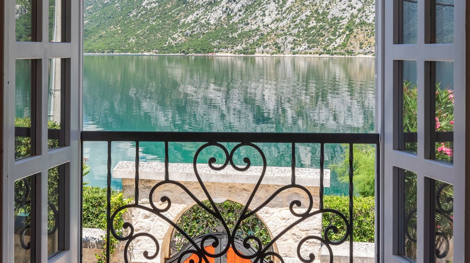 Дом площадью 530 кв.м. с видом на море, лот 1233