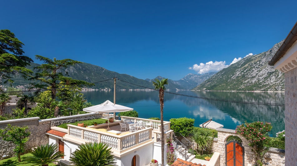 Дом площадью 530 кв.м. с видом на море, лот 1233