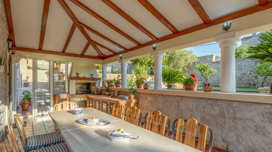 Дом площадью 530 кв.м. с видом на море, лот 1233