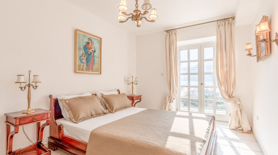 Дом площадью 530 кв.м. с видом на море, лот 1233