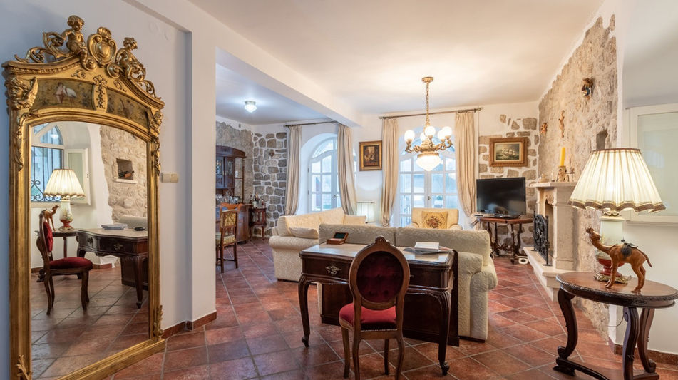 Дом площадью 530 кв.м. с видом на море, лот 1233