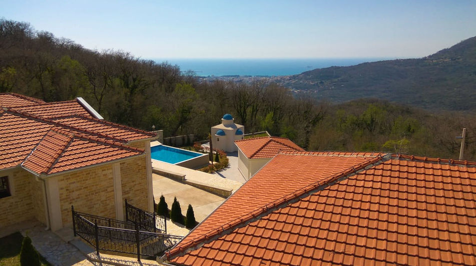 Дом площадью 1200 кв.м. с видом на море, лот 1310