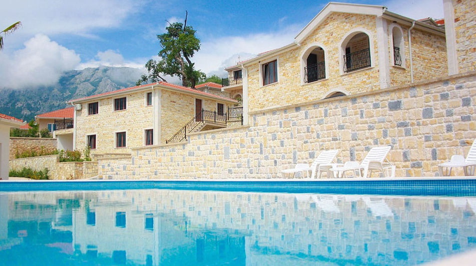 Дом площадью 1200 кв.м. с видом на море, лот 1310