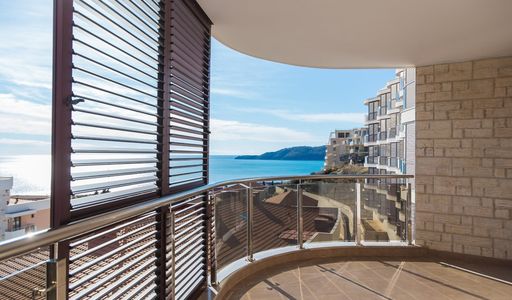 Квартира площадью 117 кв.м. с видом на море, лот 235