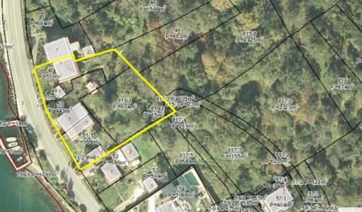 Земельный участок площадью 1740 кв.м., лот 517