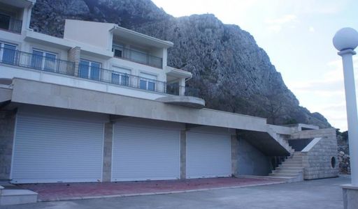 Дом площадью 1400 кв.м. с видом на море, лот 539