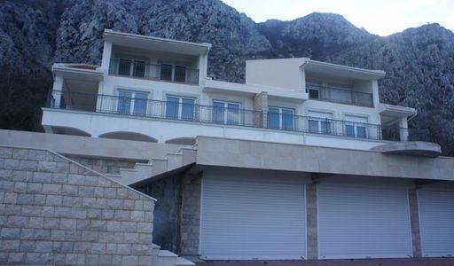 Дом площадью 1400 кв.м. с видом на море, лот 539