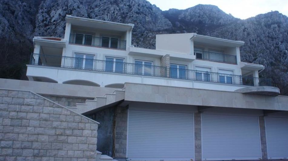 Дом площадью 1400 кв.м. с видом на море, лот 539