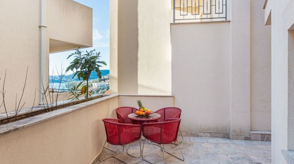 Квартира площадью 87 кв.м. с видом на море, лот 556