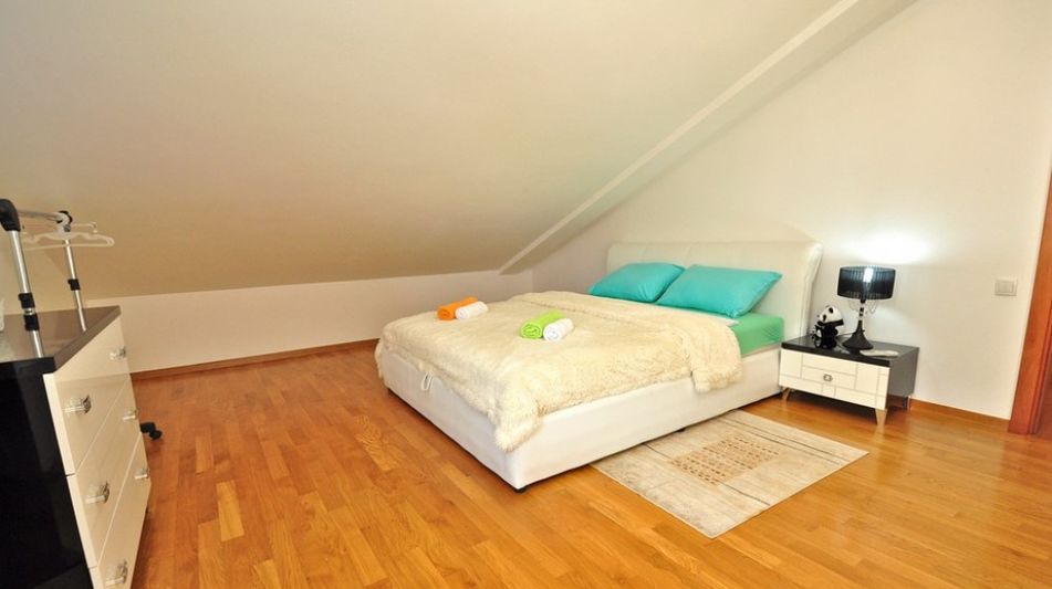 Квартира площадью 135 кв.м., лот 585