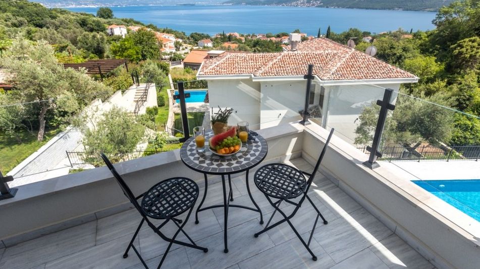 Дом площадью 350 кв.м. с видом на море, лот 623