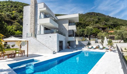 Дом площадью 350 кв.м. с видом на море, лот 623