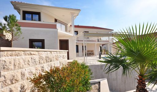 Дом площадью 280 кв.м. с видом на море, лот 627