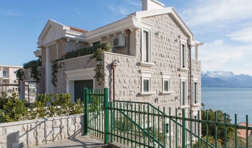 Дом площадью 710 кв.м. с видом на море, лот 629