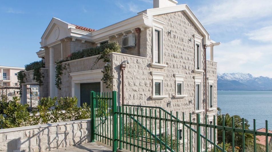 Дом площадью 710 кв.м. с видом на море, лот 629