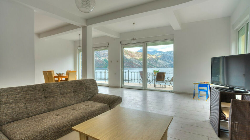 Дом площадью 424 кв.м. с видом на море, лот 636