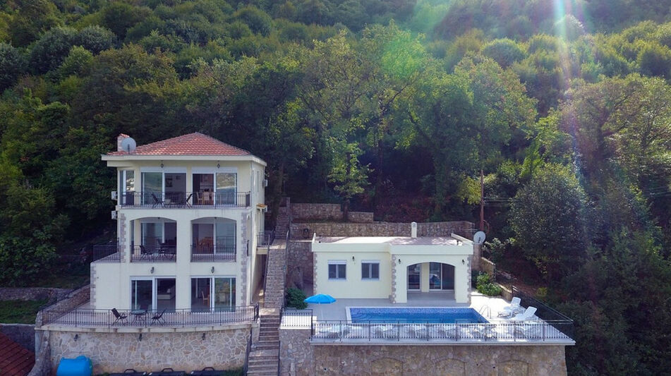 Дом площадью 424 кв.м. с видом на море, лот 636