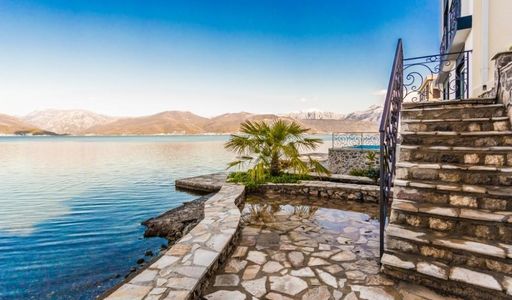 Дом площадью 420 кв.м. с видом на море, лот 639